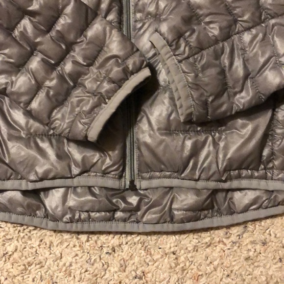 Women’s Patagonia coat. - Picture 2 of 3